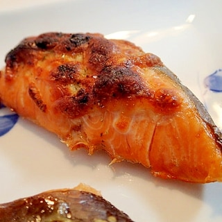 タルタルで　銀鮭のスパイシーチーズ焼き